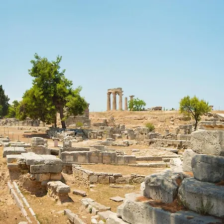 Yiannis' Maizonette - Happy