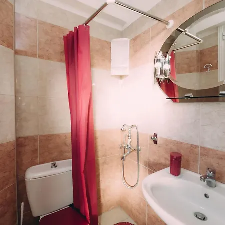 Yiannis' Maizonette - Happy