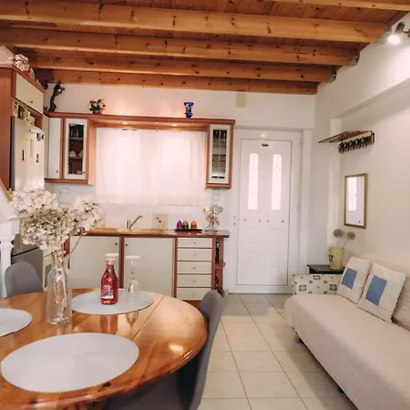 펜션 Yiannis' Maizonette - Happy 올림피아