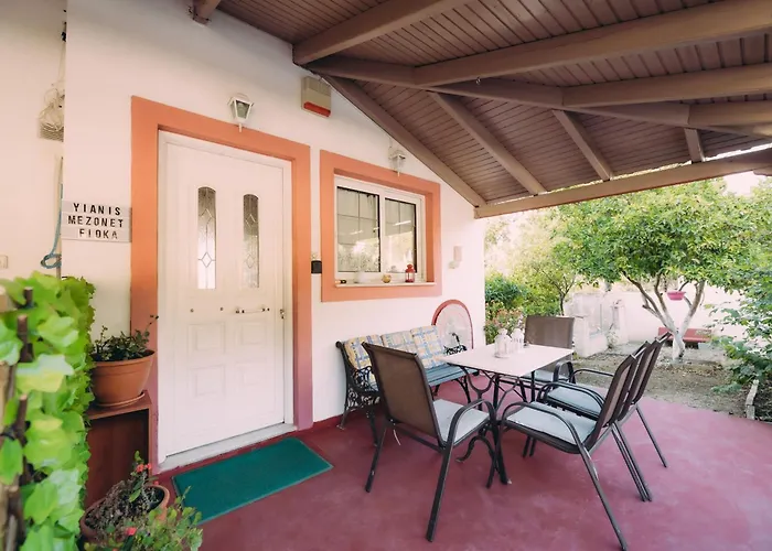 Yiannis' Maizonette - Happy * Ancient Olympia